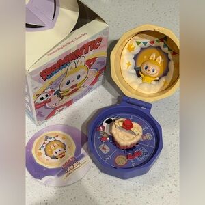 Pop Mart Romantic Ring Box Series 4 Scene Sets - Labubu The magic of Love